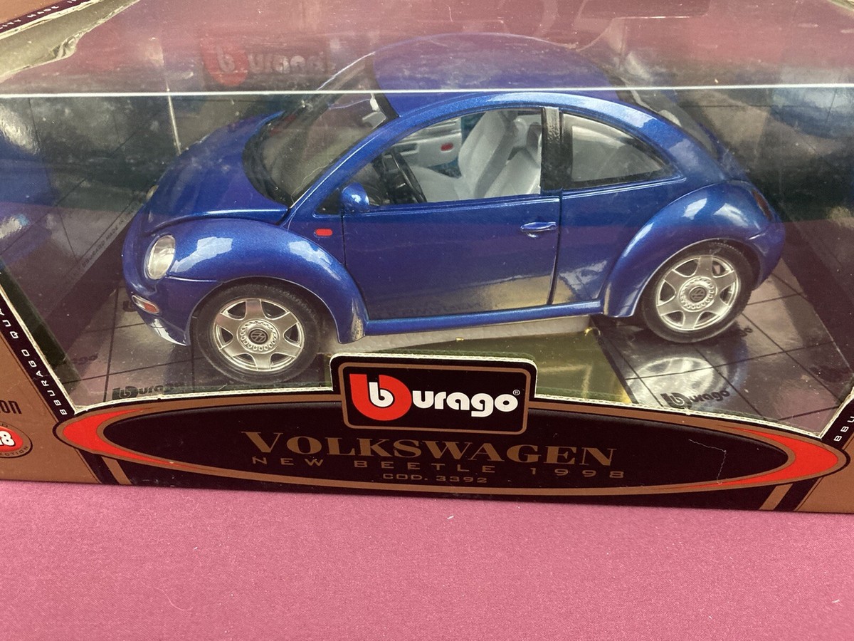 Burago Gold Collection 1/18 Volkswagen New Beetle 1998 Blue