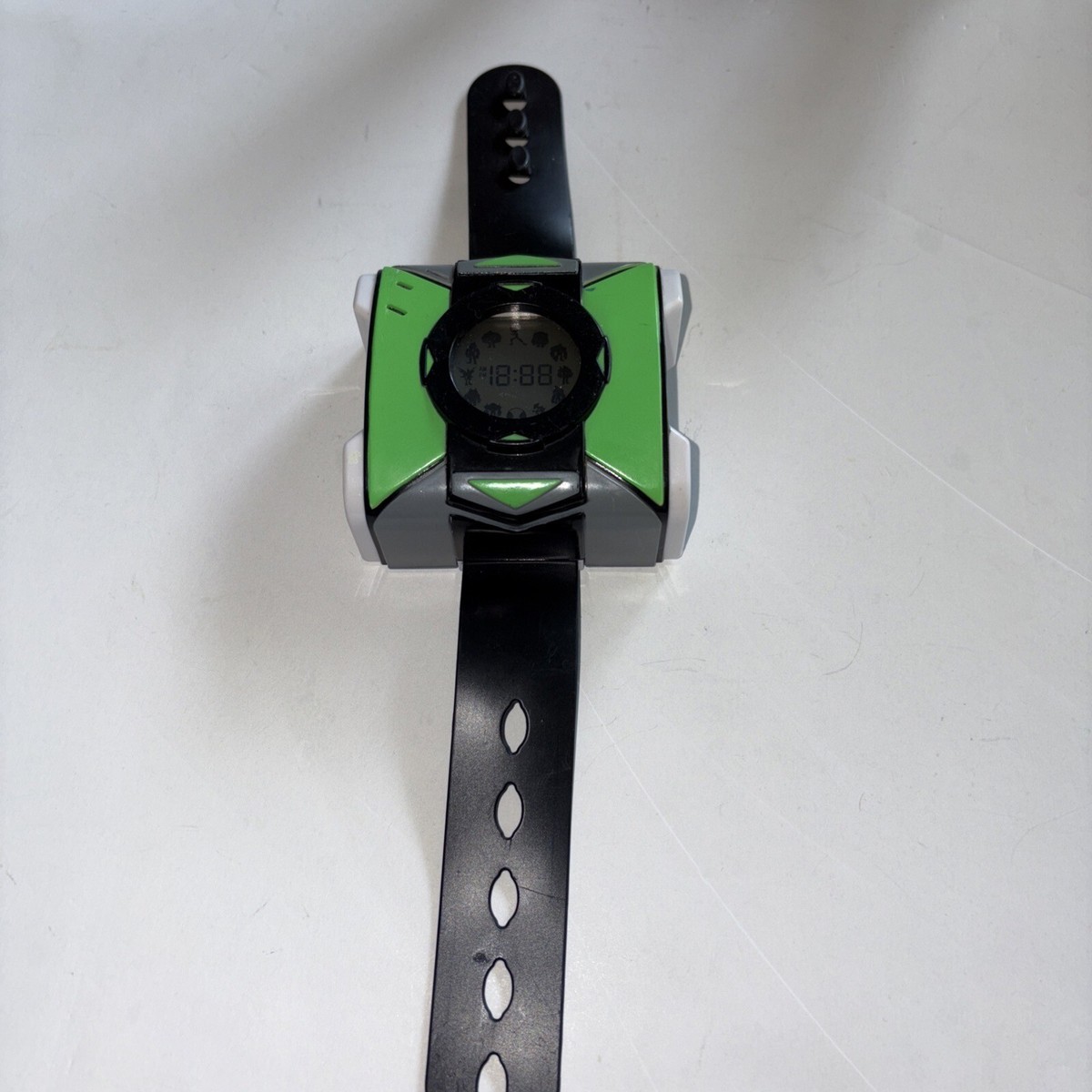 Ben 10 Alien Watch Omnitrix (Playmates Toys, 2019) Loose Watch