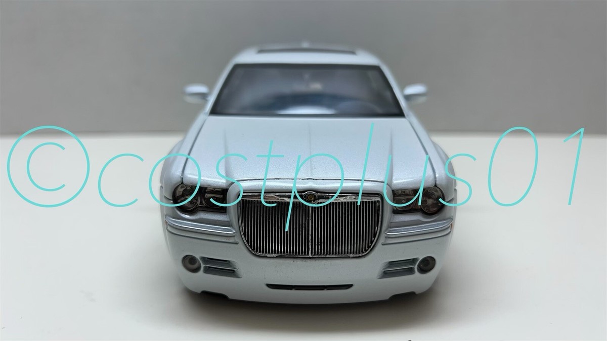 JADA DUB CITY CHRYSLER 300C 1:24 WHITE REVERSE DOORS | eBay