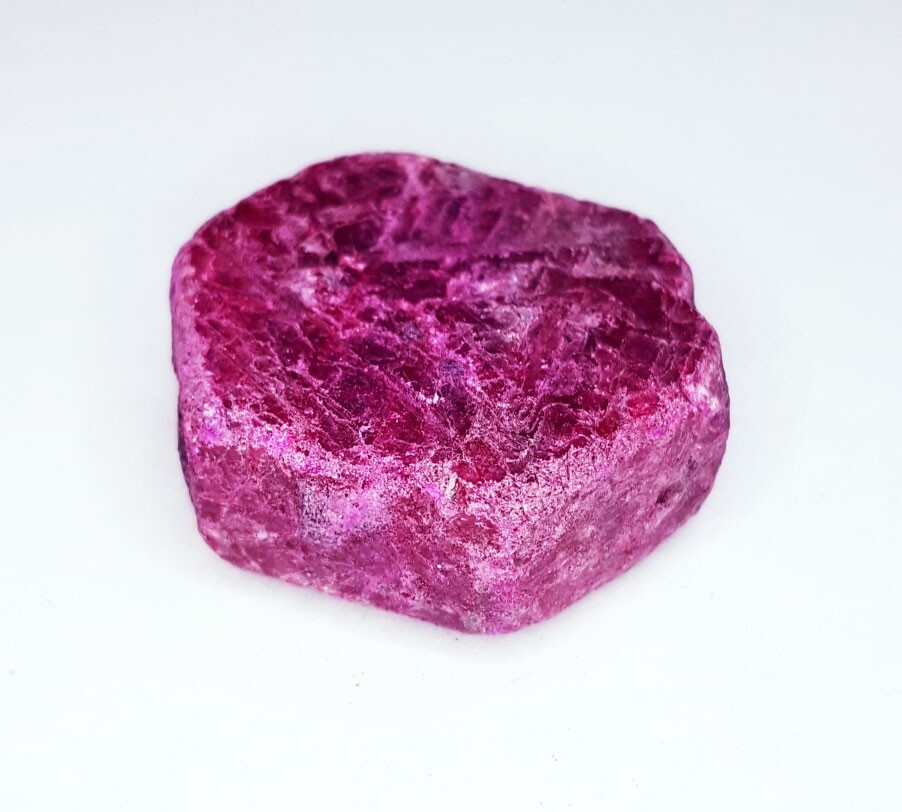 124.22 Ct Loose Gemstone Natural Red Ruby Corundum Uncut Rough
