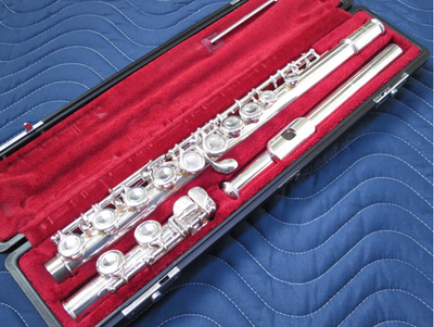 Yamaha YFL-211S Flute – Student Model – Japan – Tested – w/ Case