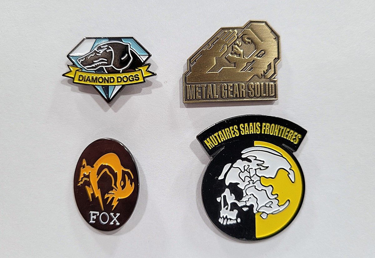 Metal Gear Solid Set of 4 Metal Pin - Diamond Dogs Master Delta