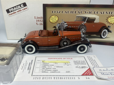 Danbury Mint 1932 Cadillac V16 Roadster Orange 1:24 Complete