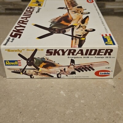 VTG 1973 Revell Lodela 1/40 Douglas A-1H Skyraider SANDY Model Kit
