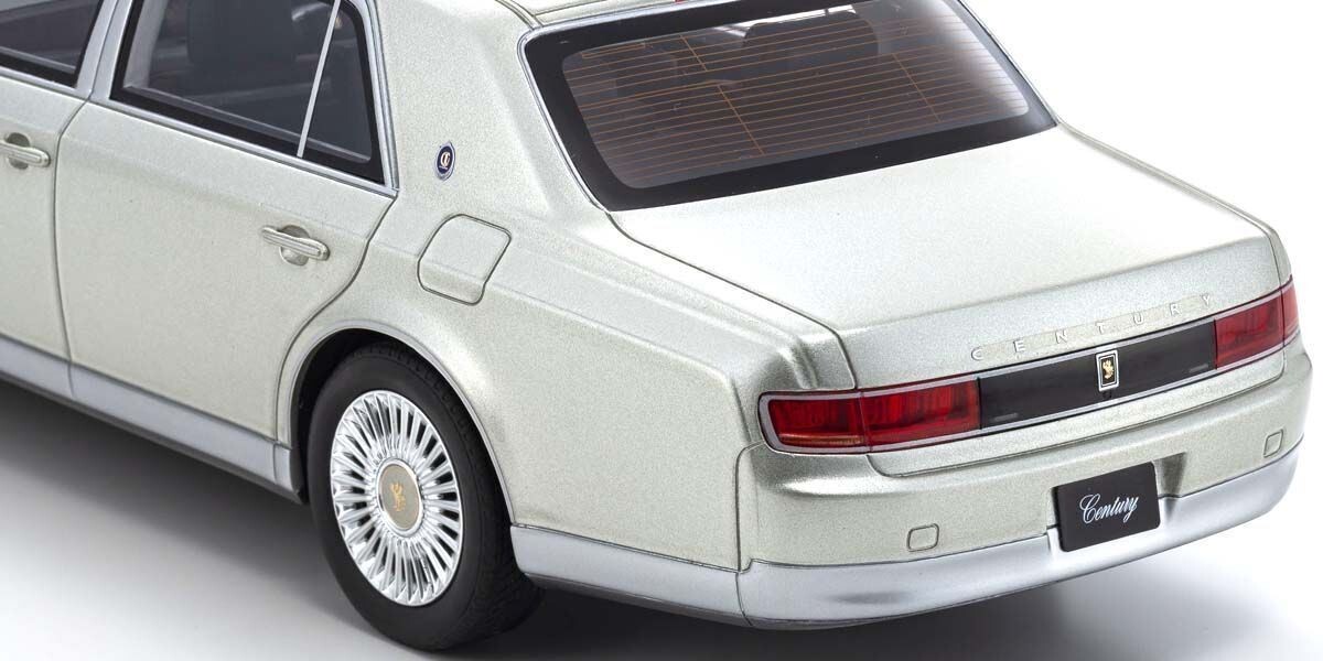 1/18 Toyota Century Silver Resin Model Car by Kyosho Samurai