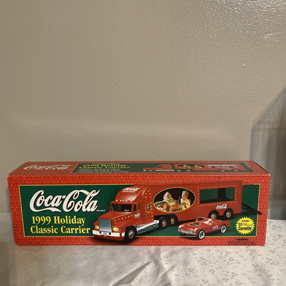 Coca Cola 1999 Holiday Classic Carrier Toy Semi Truck w/53