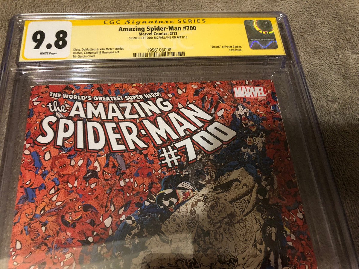 Amazing SPIDER MAN 700 CGC SS 9.8 Todd McFarlane Auto Death Peter