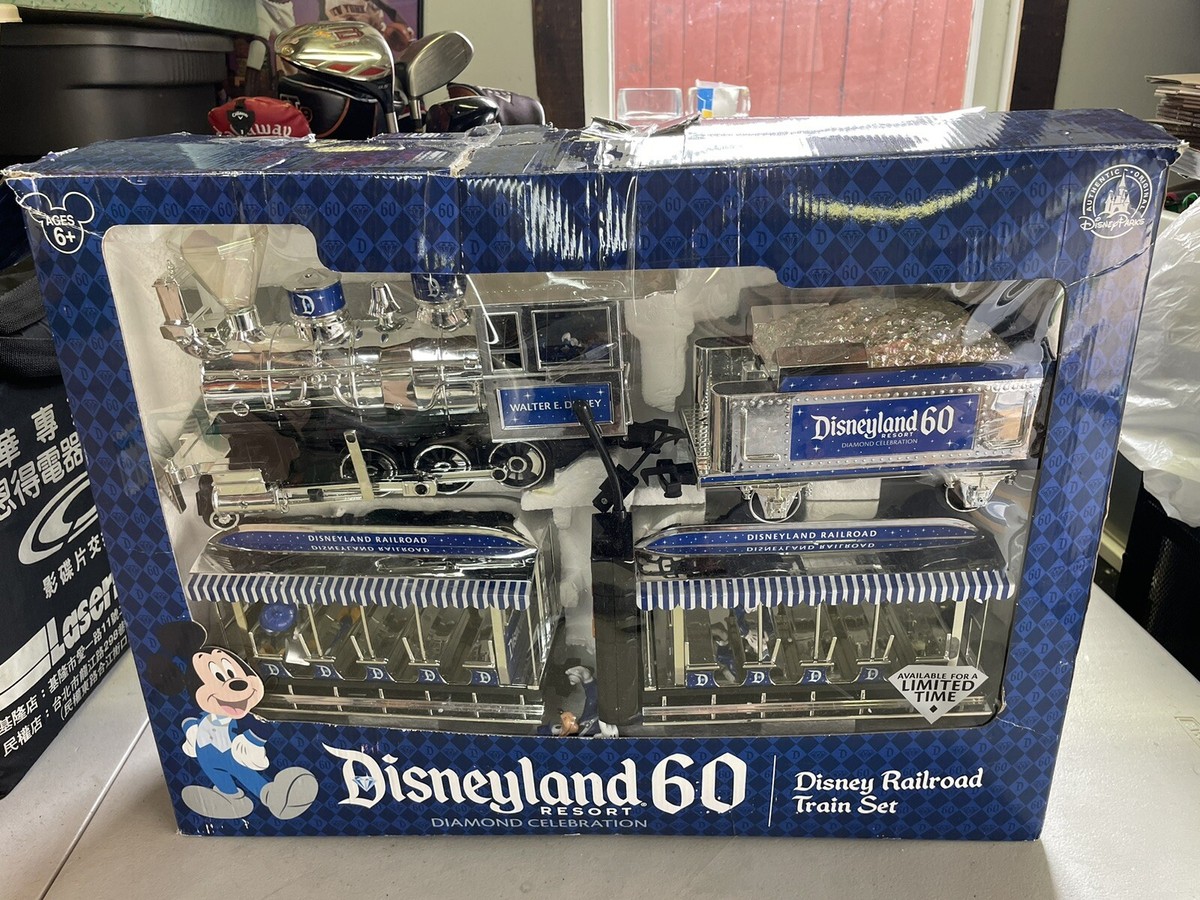 DISNEYLAND RESORT 60th ANNIVERSARY Diamond Celebration Disney