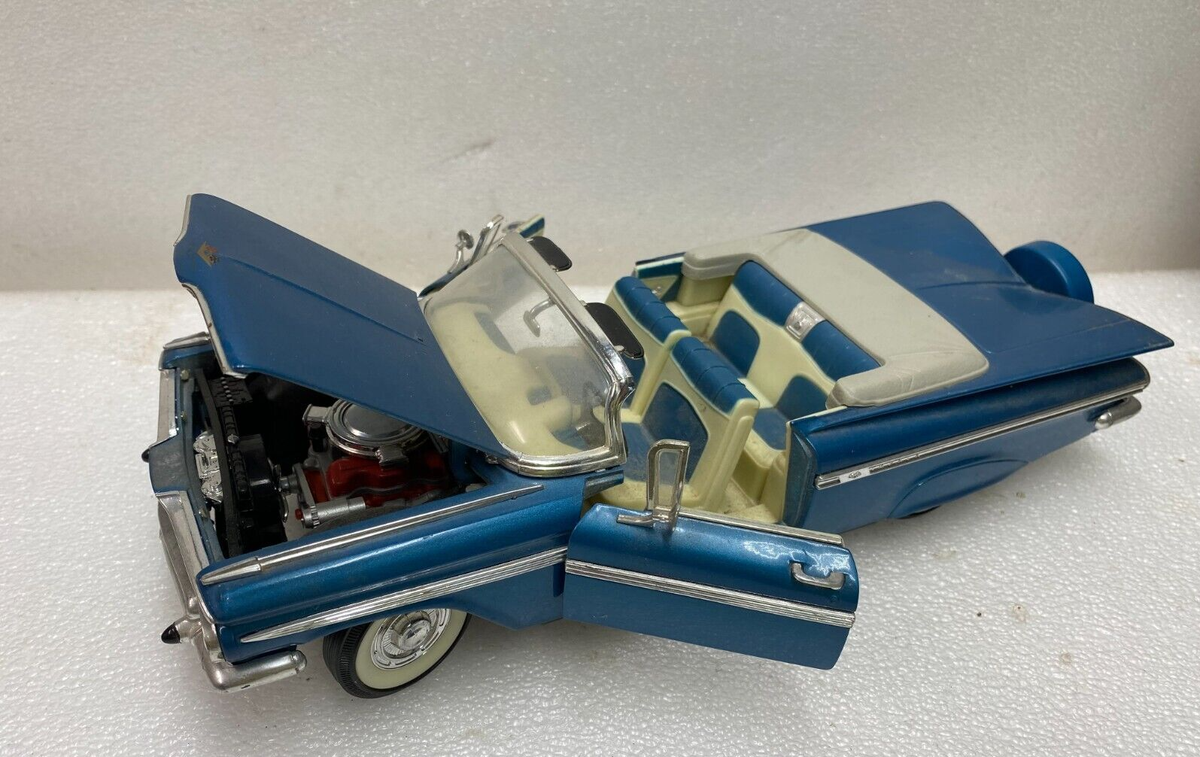Road Legends 1959 Chevrolet Impala Blue Convertible Diecast 1:18