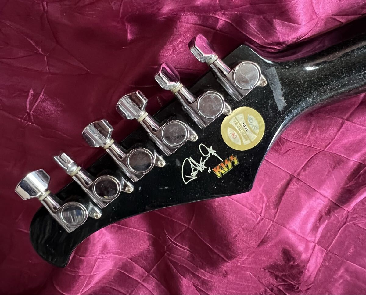 Electric Guitar Silvertone PSAP1 Paul Stanley Signature Black