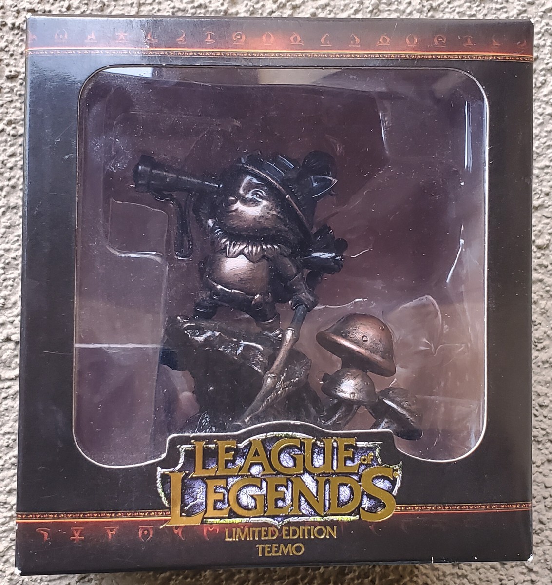 ULTRA LIMITED EDITION League of Legends LOL Bronze Commemorative