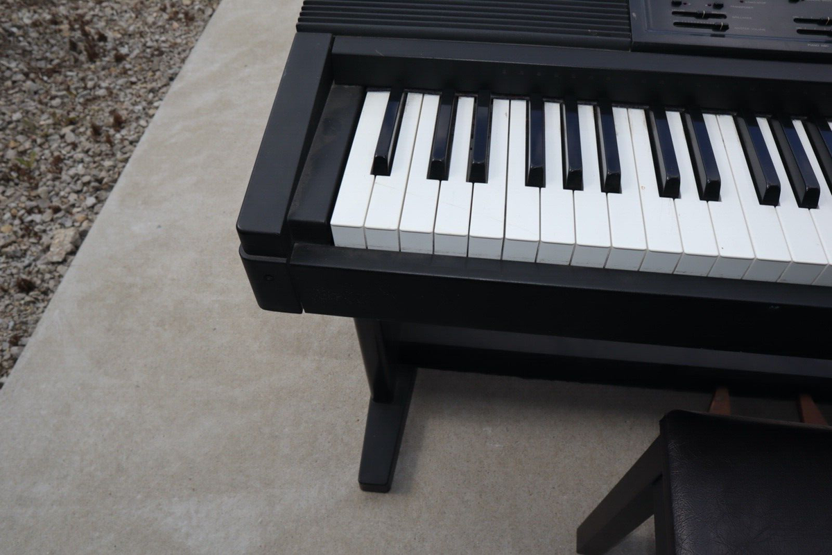 Used Yamaha Clavinova CVP-8 Digital Piano Keyboard w/ Bench Stool