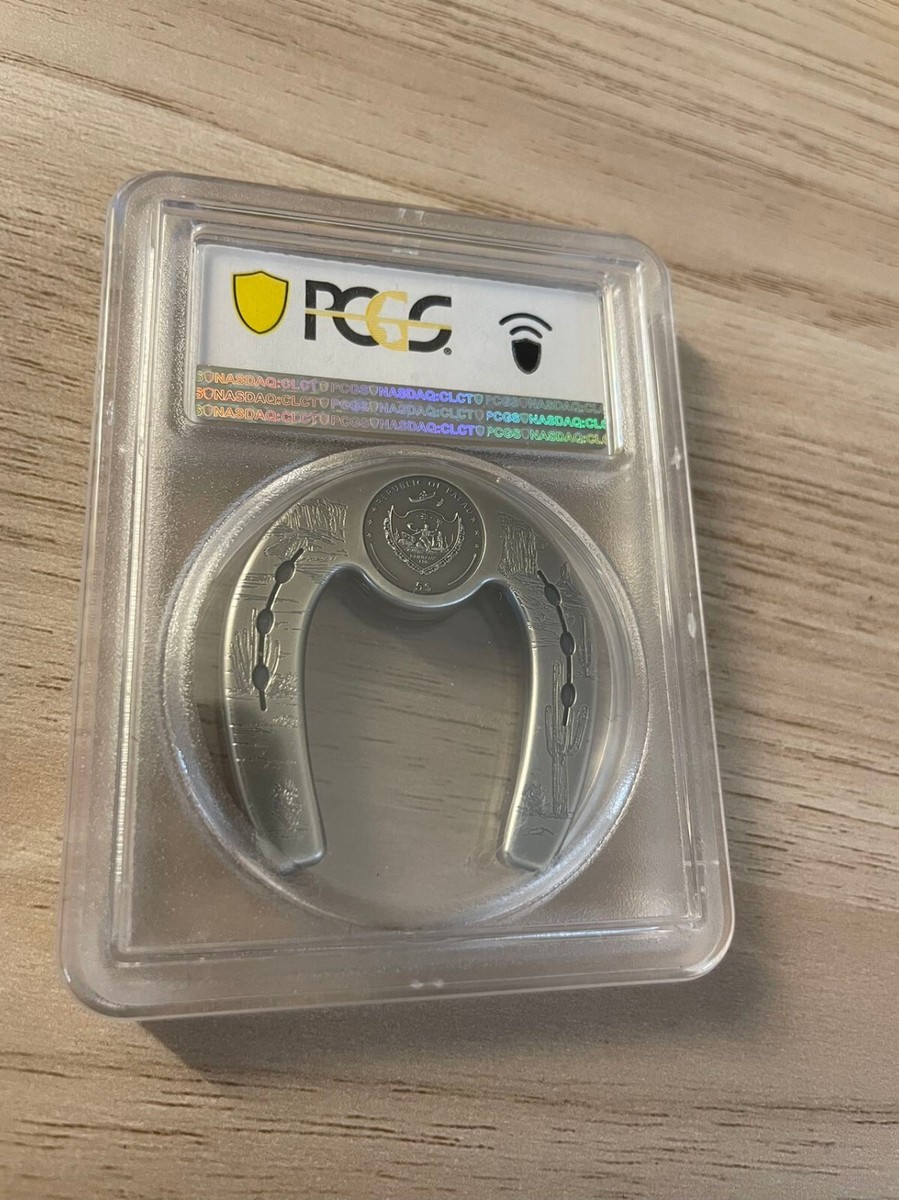 2021 Palau $5 Lucky Horseshoe Shaped 1 oz .999 Silver Antiqued