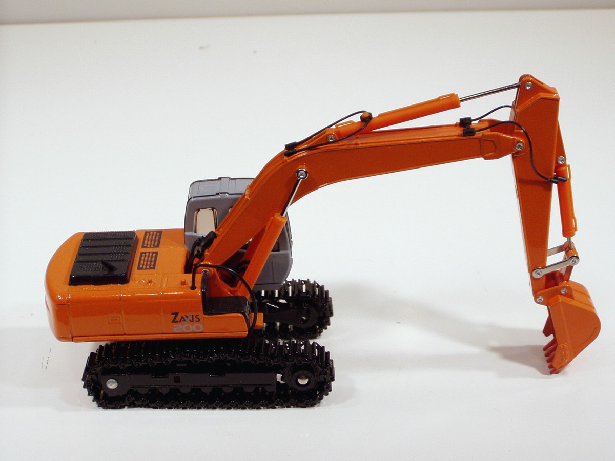 Hitachi Zaxis 200 Excavator - 1/40 - Shinsei - China - MIB | eBay