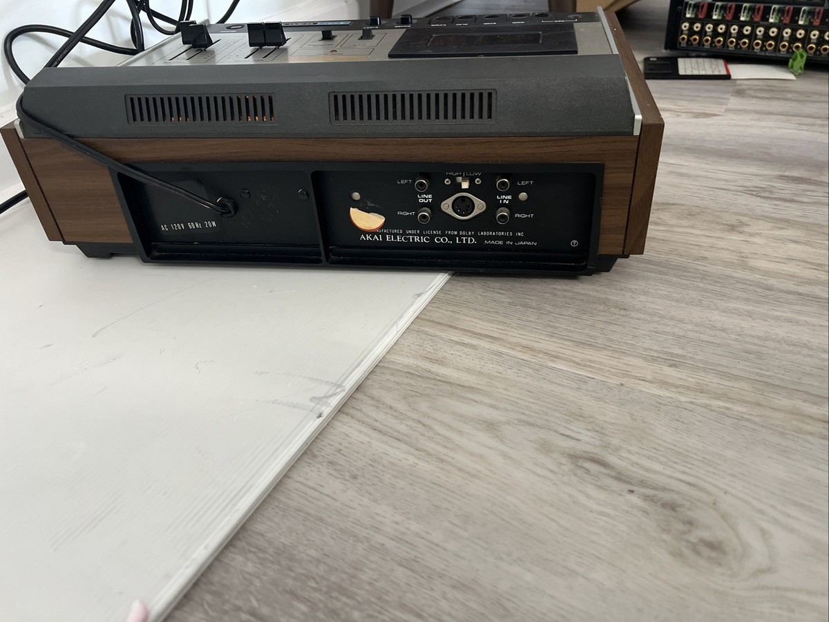 Z13 Vintage Akai Gxc-46d Stereo Cassette Deck as Is for Parts for