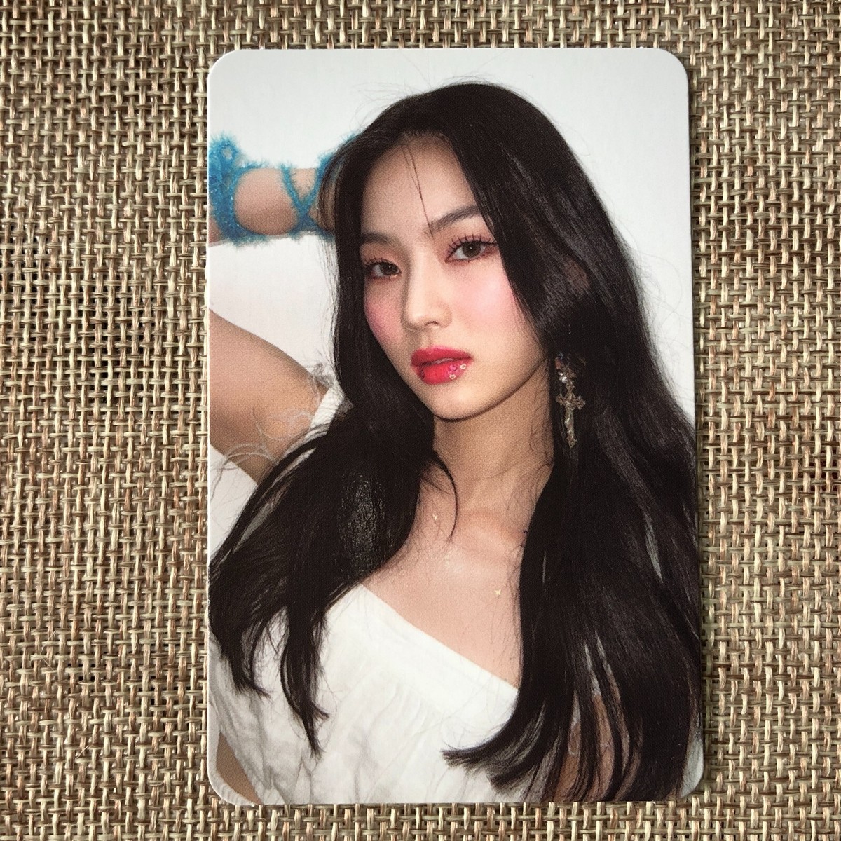 STAYC ISA [WE NEED LOVE] Official Photocard, 3rd Single Digipack
