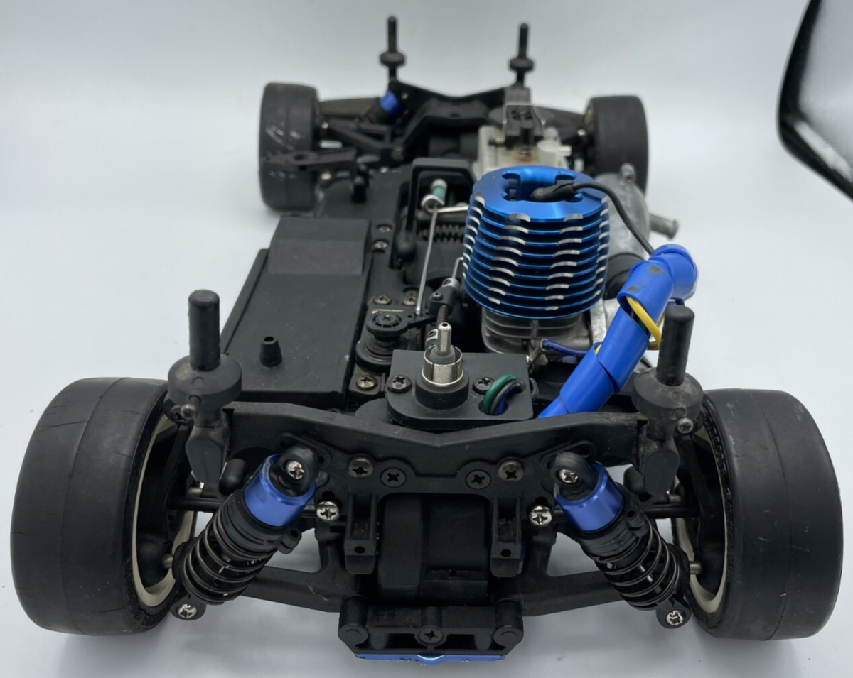 For parts Kyosho engine car FW-05 FW-05R? 4WD chassis vintage rare