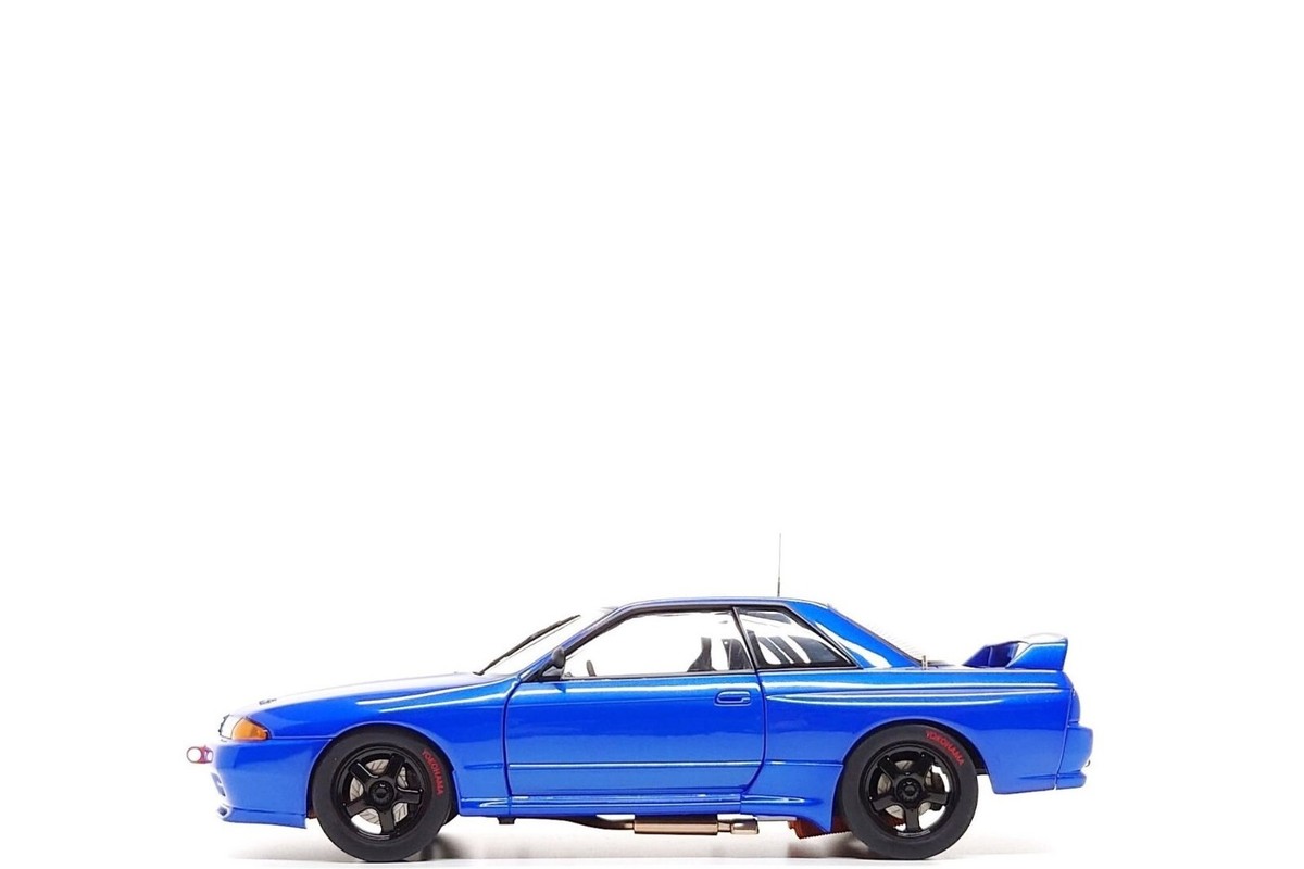 AUTOart 1:18 Nissan Skyline GT-R (R32) Bathurst Plain Body in Blue