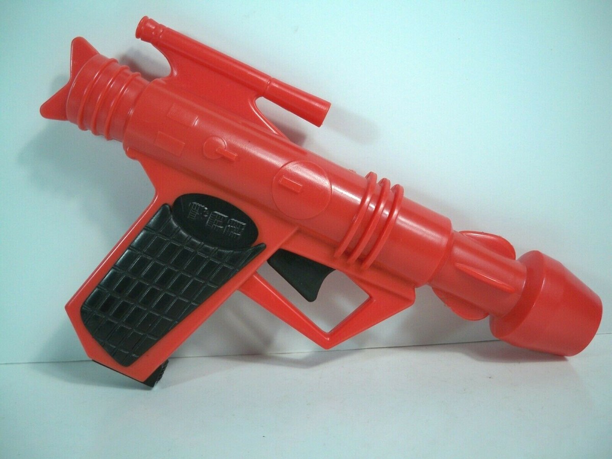 K22i49911 PEZ SPACE GUN RED & BLACK COMPLETE 1981 AUSTRIA VINTAGE