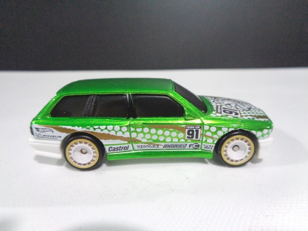 Hot Wheels 2025 Super Treasure Hunt BMW M3 Wagon Green Loose STH