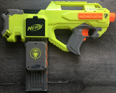 NERF N-Strike Rayven CS-18 Firefly Tech Blaster (Comes w/ Darts