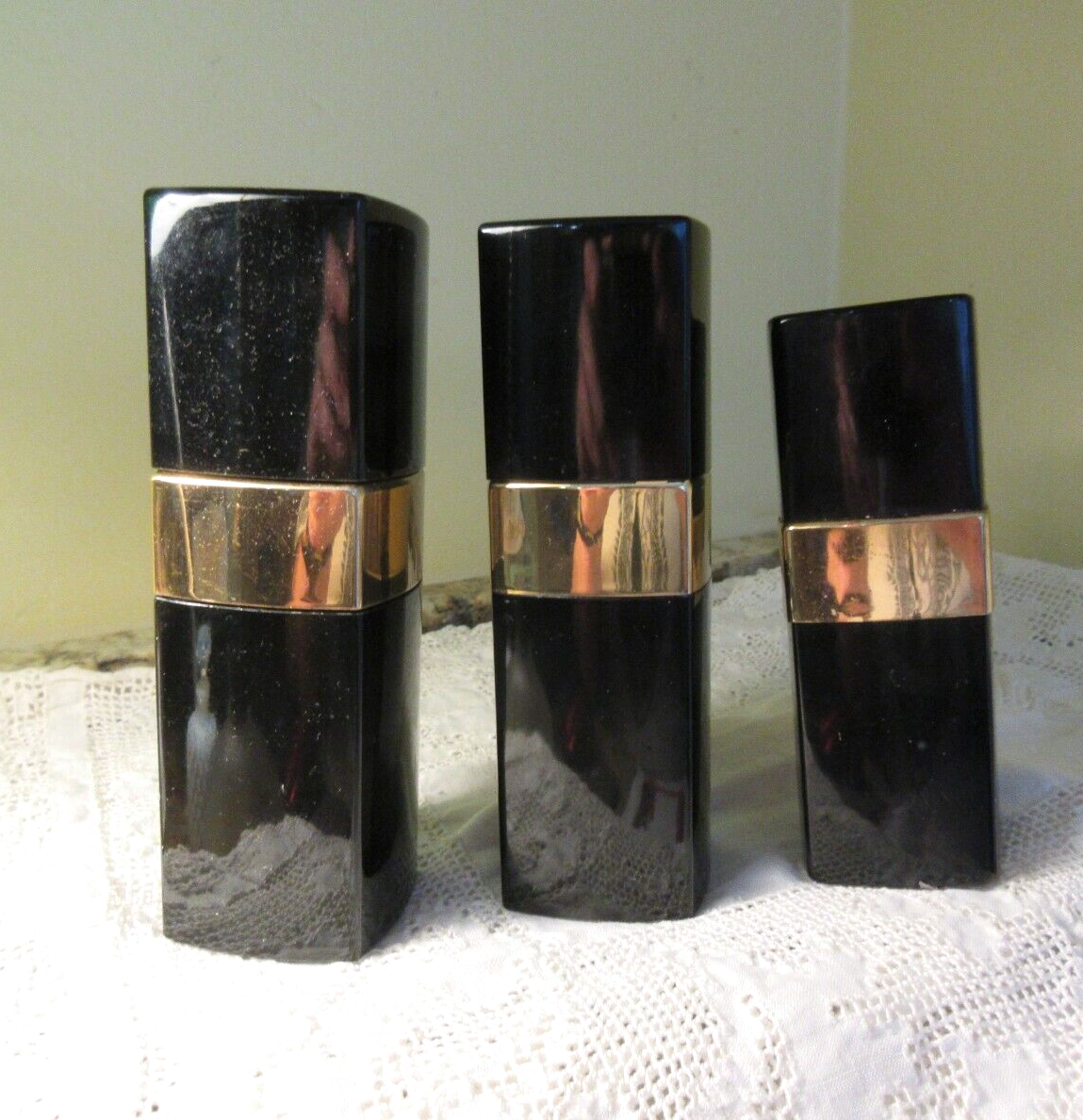 EMPTY VINTAGE CHANEL NO. 5 Black & Gold Spray Perfume Container