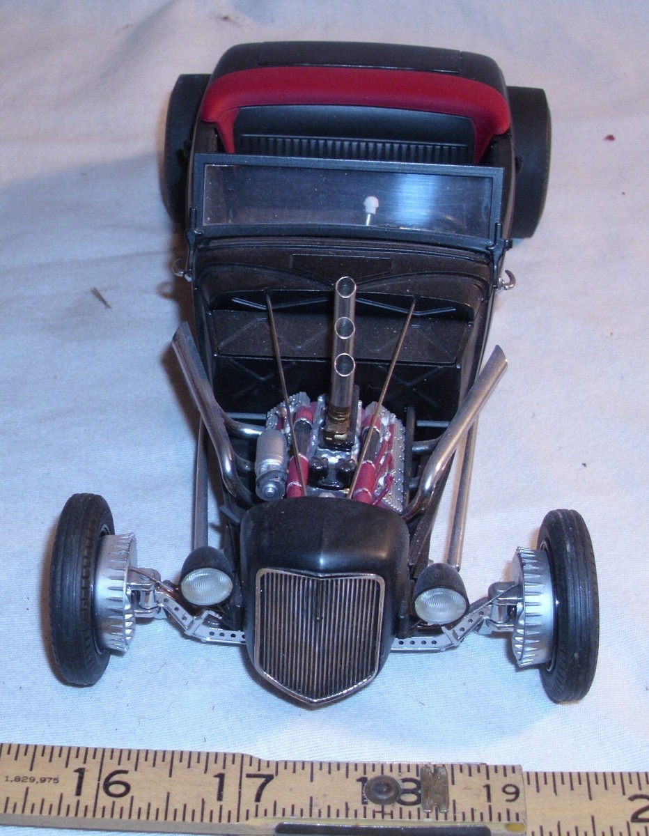 GMP CRAZY BEN'S 1934 FORD RAT ROD ROADSTER CAR MODEL DIECAST TOY 1