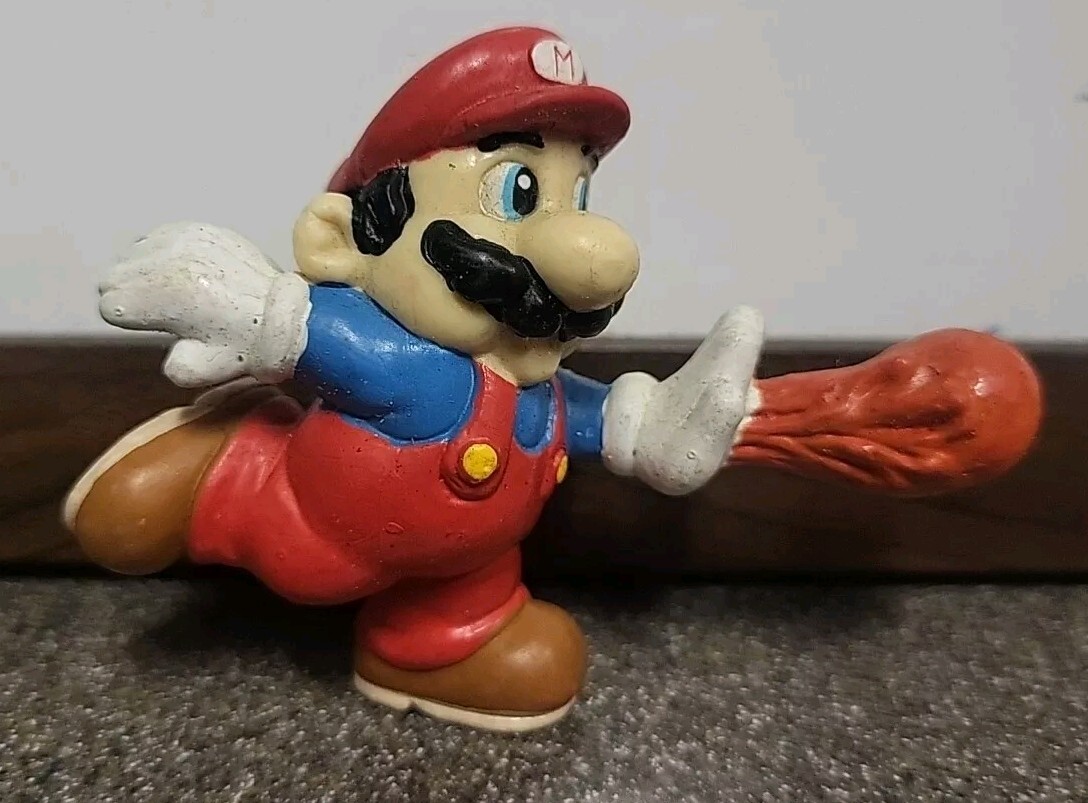 Nintendo Super Mario Bros Mario PVC 2