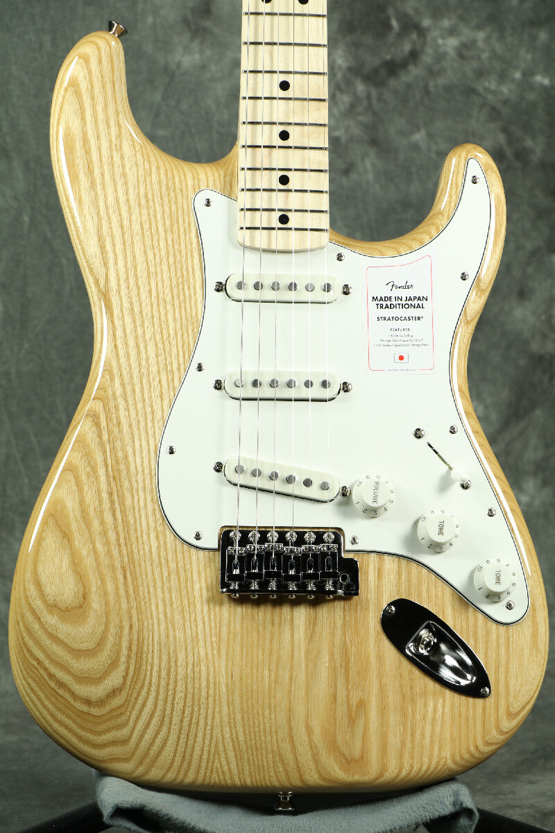 Fender Made in Japan Traditional 70s Stratocaster Natural with gig
