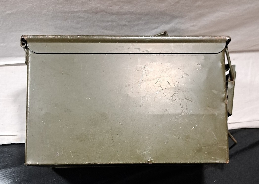 Vintage 1968 Vietnam Era US Military Ammo Box N335 8 FUZE PD M557