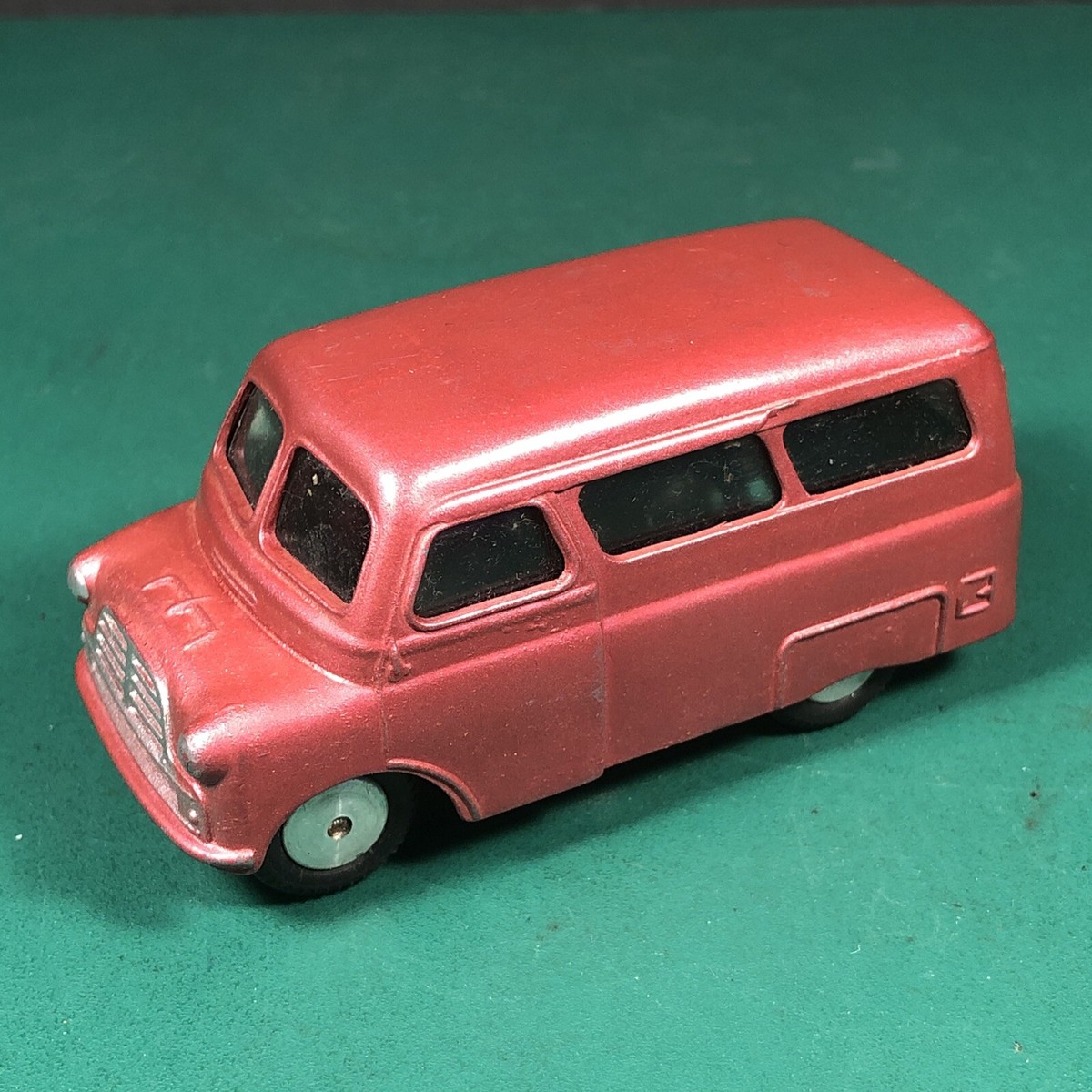 Vintage Corgi Toys | 404 | Bedford Dormobile Van With Original Box