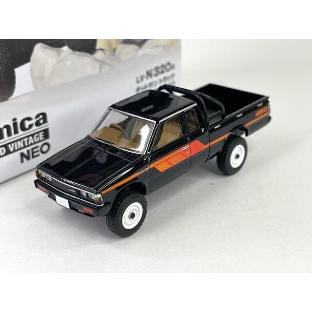 Tomica Limited Vintage NEO LV-N320a DATSUN TRUCK 4WD King Cab AD