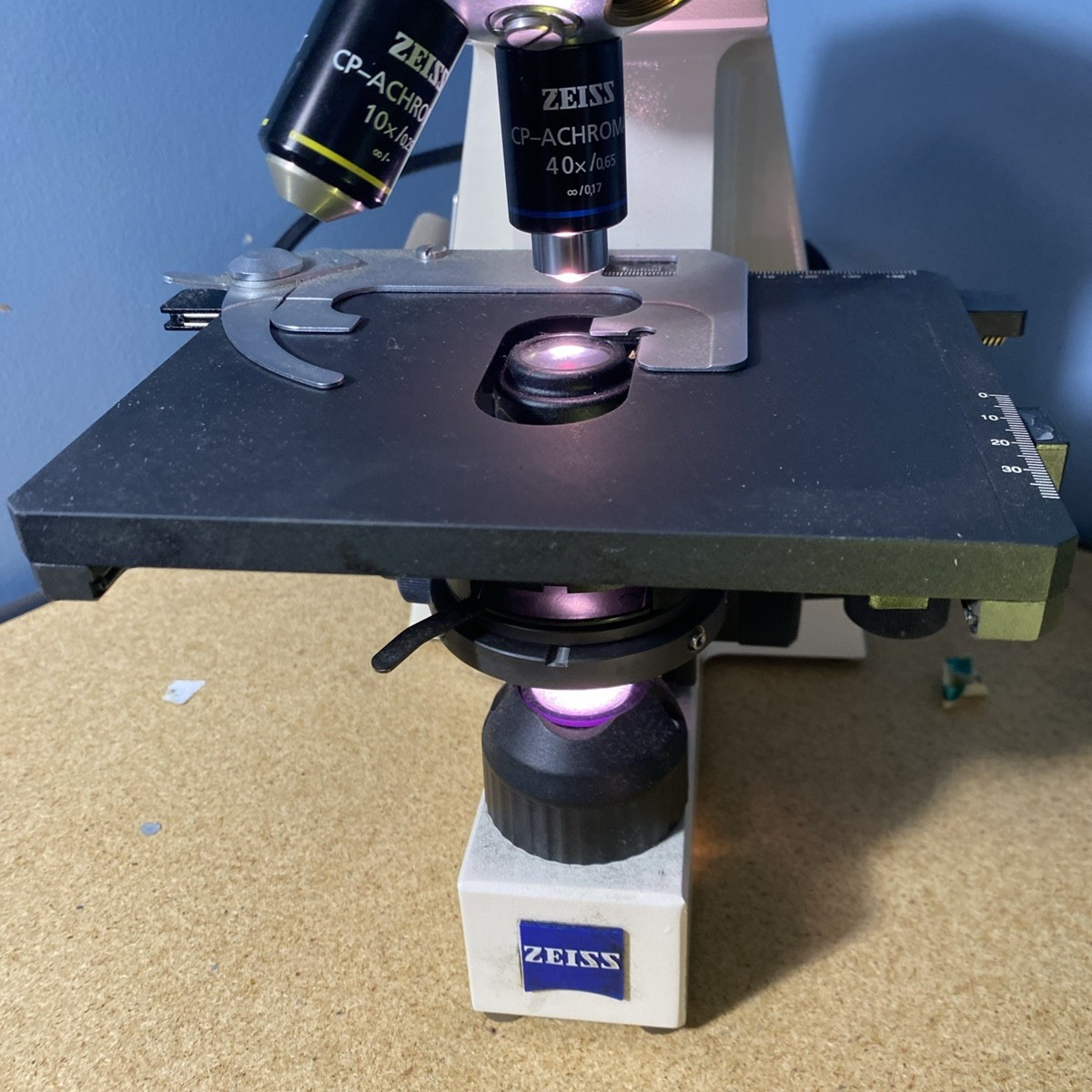 Carl Zeiss Axiostar Plus Microscope 1169-149 w/ Objectives | eBay