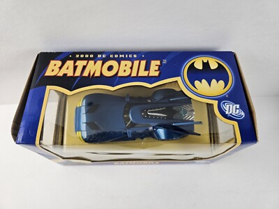 Corgi 2006 Batman 1/24 NIB 2000 DC Comics Batmobile 77511 Car RARE