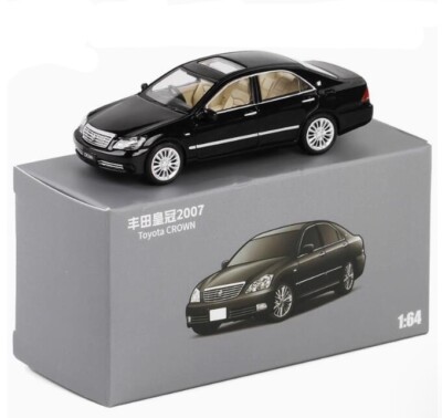 JKM 1:64 Toyota Crown Diecast Metal Model Car Collection New in