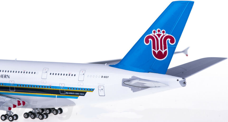 1:400 Phoenix CHINA SOUTHERN AIRBUS A380 Passenger Airplane