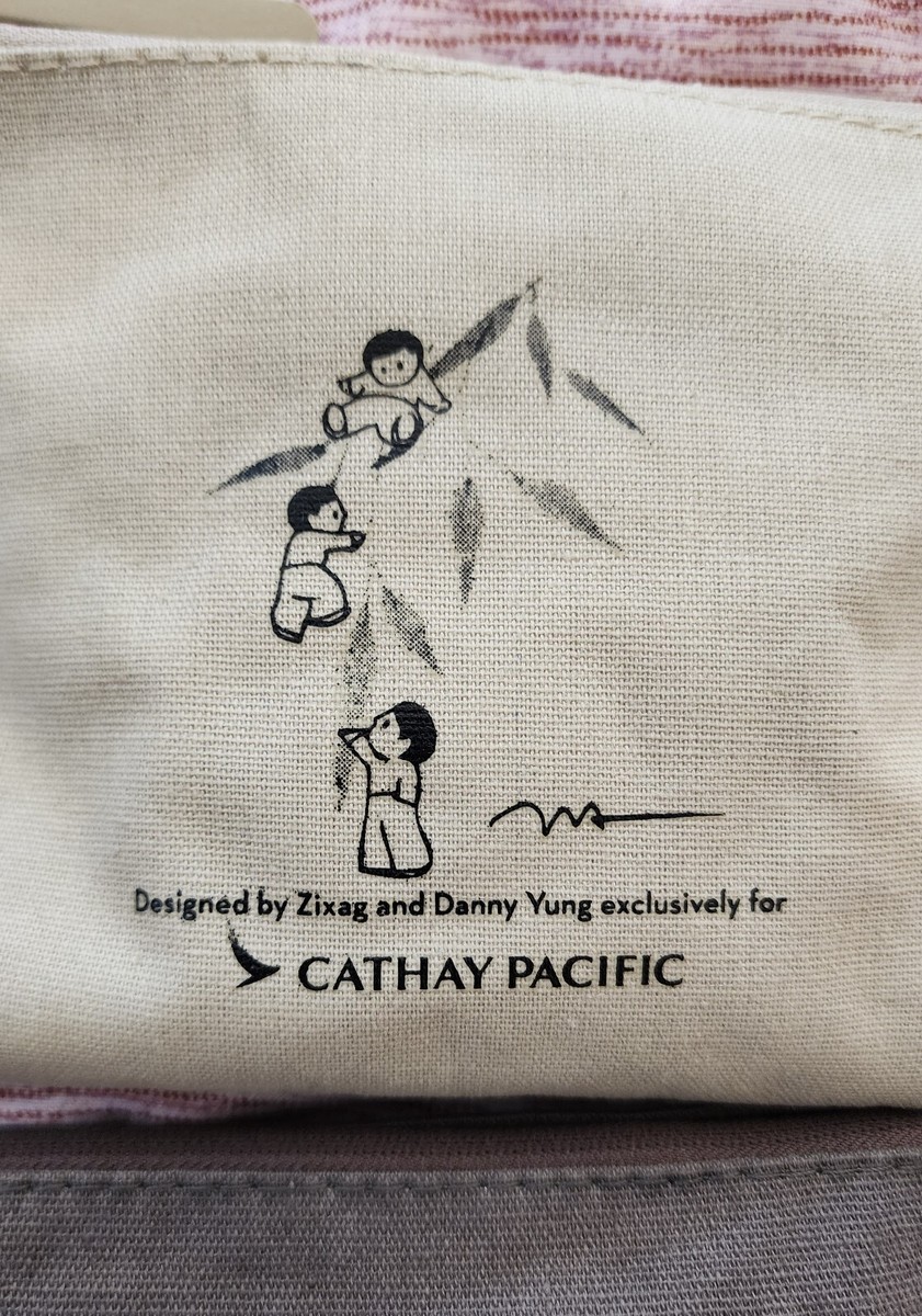 2 Cathay Pacific CX Premium Economy Class Amenity Kits Zixag Hong