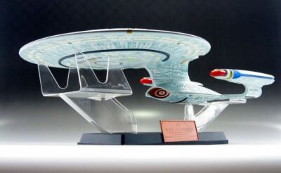 Aoshima Star Trek 1/2000 USS Enterprise NCC-1701-D TV Color Model