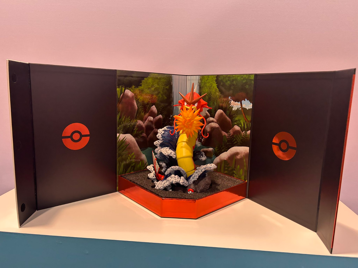 Shiny Gyarados Select Deluxe Figure Pokemon World Championship