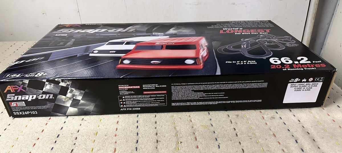 Snap On Tools Slot Car Set 2024 SSX24P103 World's Longest HO Set