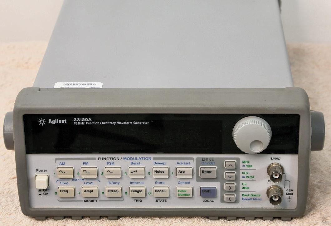 HP / Agilent 33120A 15MHz Arbitrary Waveform Generator Nice