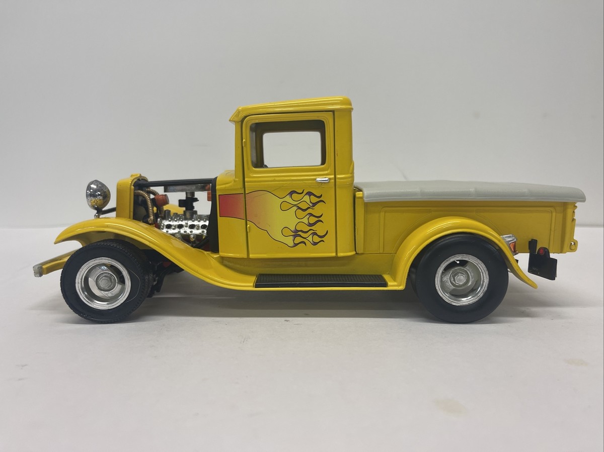Road Legends 1934 Ford Pick Up Pro Street Truck Die Cast Metal 1