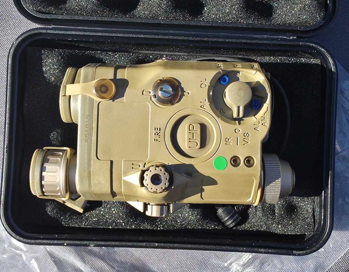 FP Somogear Peq 15 - Tan ILLUMINATOR Model w/ Green Vis + IR