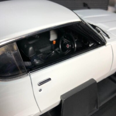 Kyosho 1/18 Nissan Skyline 2000GT-R Street Version White Minicar