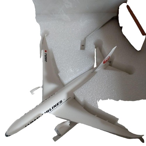 SQ Wings 1:200 JAL Japan Airlines Boeing B787-8 Diecast Aircraft