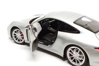 Welly NEX 1:18 Porsche 911 Carrera S Coupe (991) in Rhodium Silver