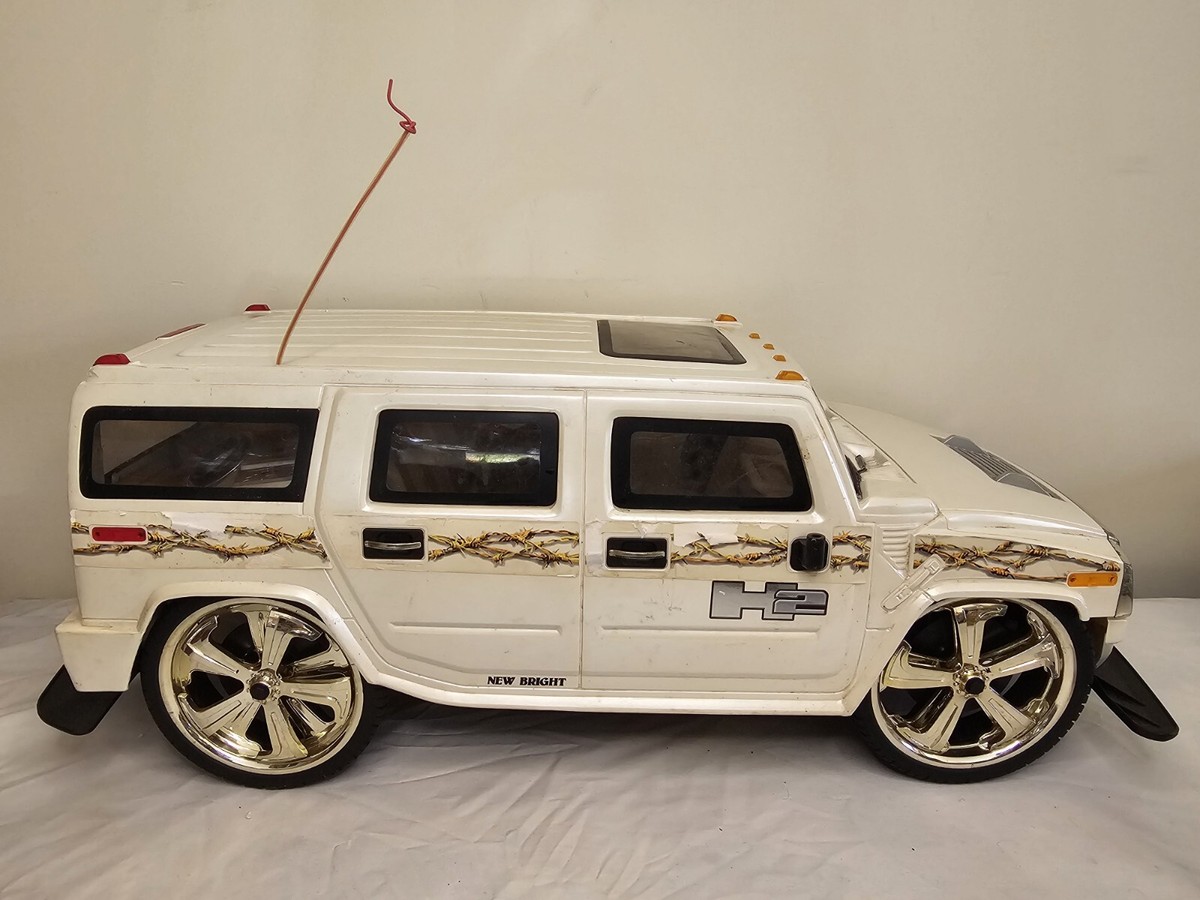 VINTAGE NEW BRIGHT HUMMER H2 RC CAR HUGE !!! UNTESTED, NO REMOTE