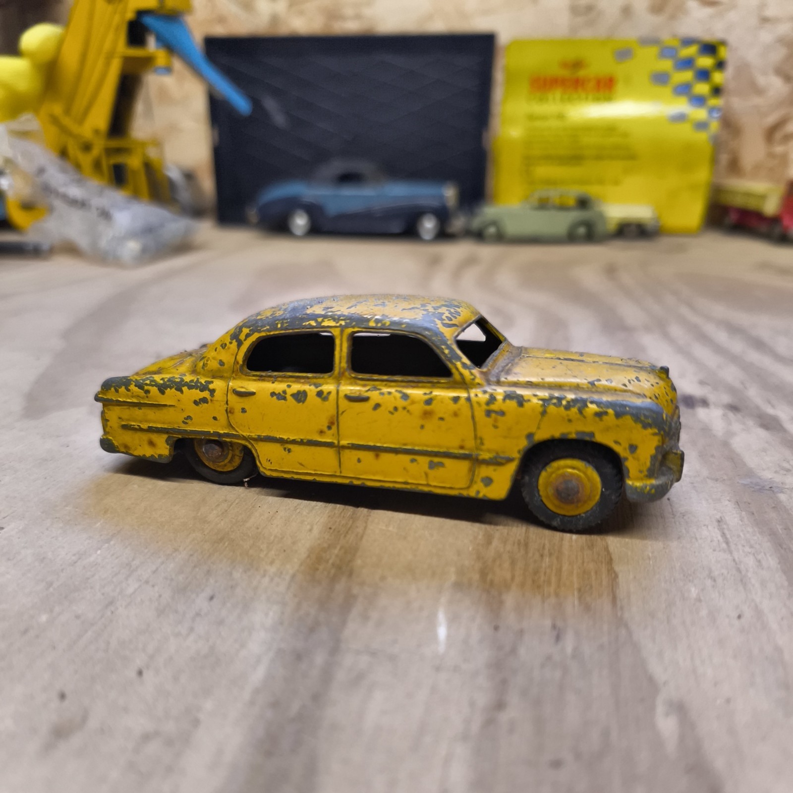 Dinky 139, Ford Cortina - Free Price Guide & Review