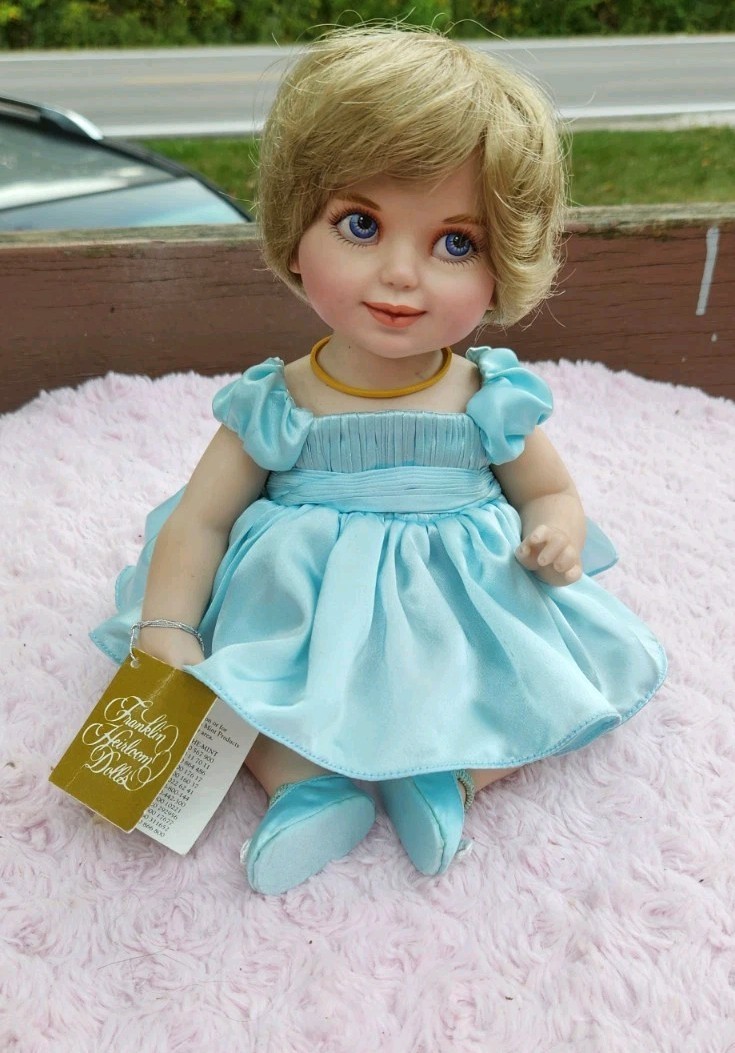 Franklin Mint Princess Diana Portrait Baby Doll Porcelain NO ROSE