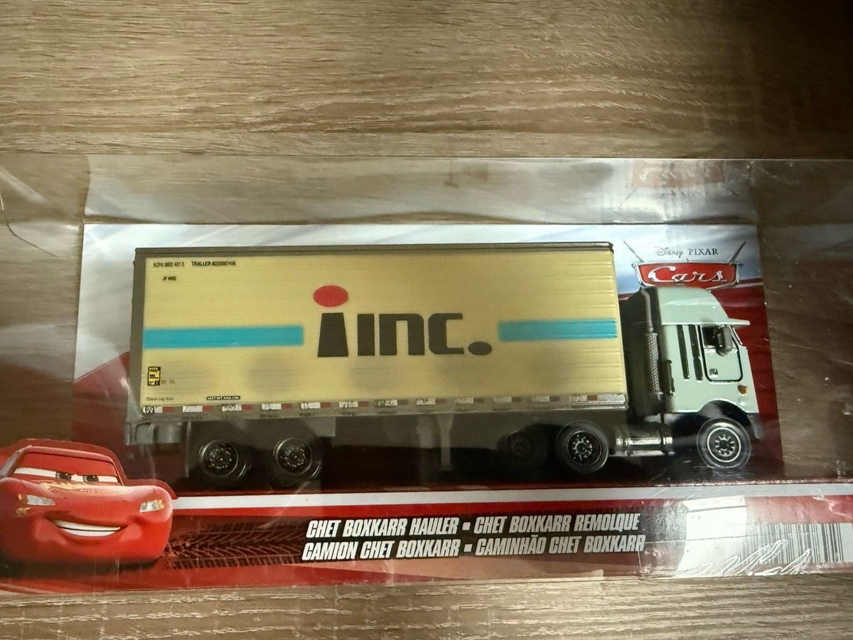 Disney Pixar Cars Chet Boxkaar Hauler & Mcqueen Hauler Mack